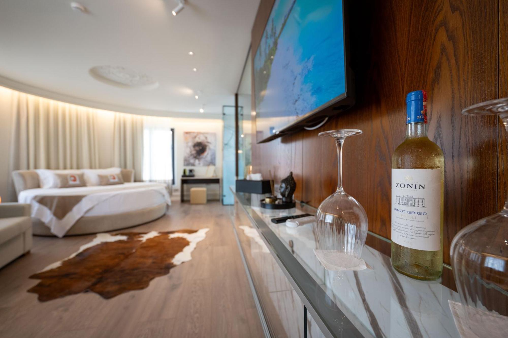 The Collector Hotel Boutique Sarandë Buitenkant foto